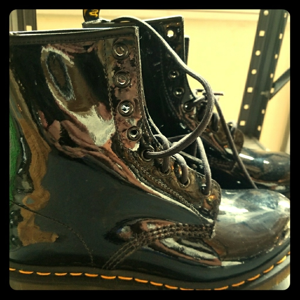 Size 8 Womens Doc Martins Black Leather Boots